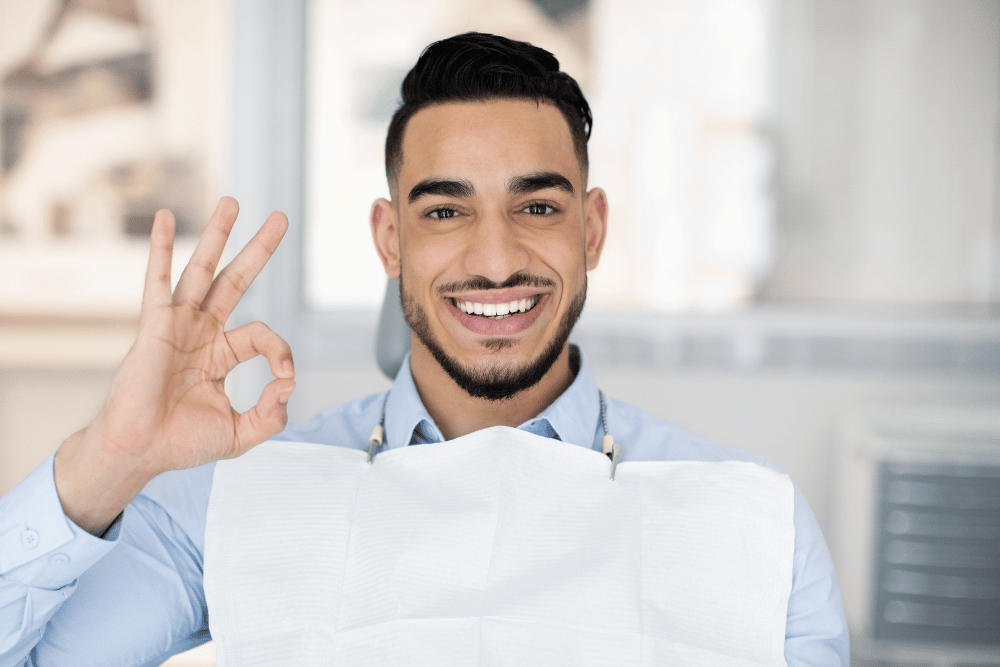 ابتسامة هوليوود: كيف تحصل على ابتسامة لامعة ومشرقة